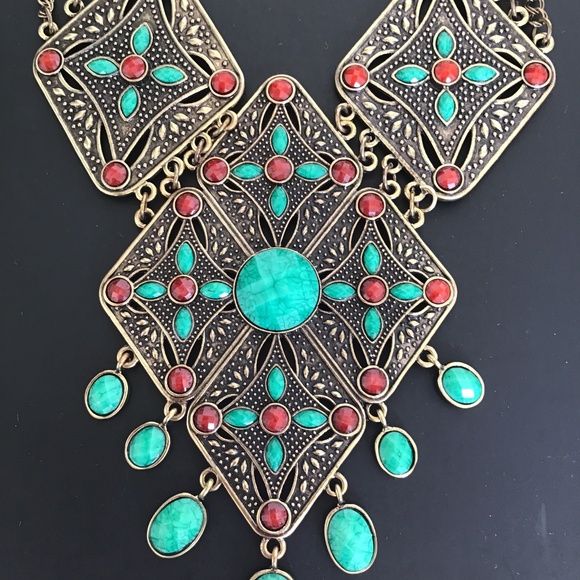 Amrita Singh Simulated turquoise and dark coral colour large statement necklace - Picture 3 of 6